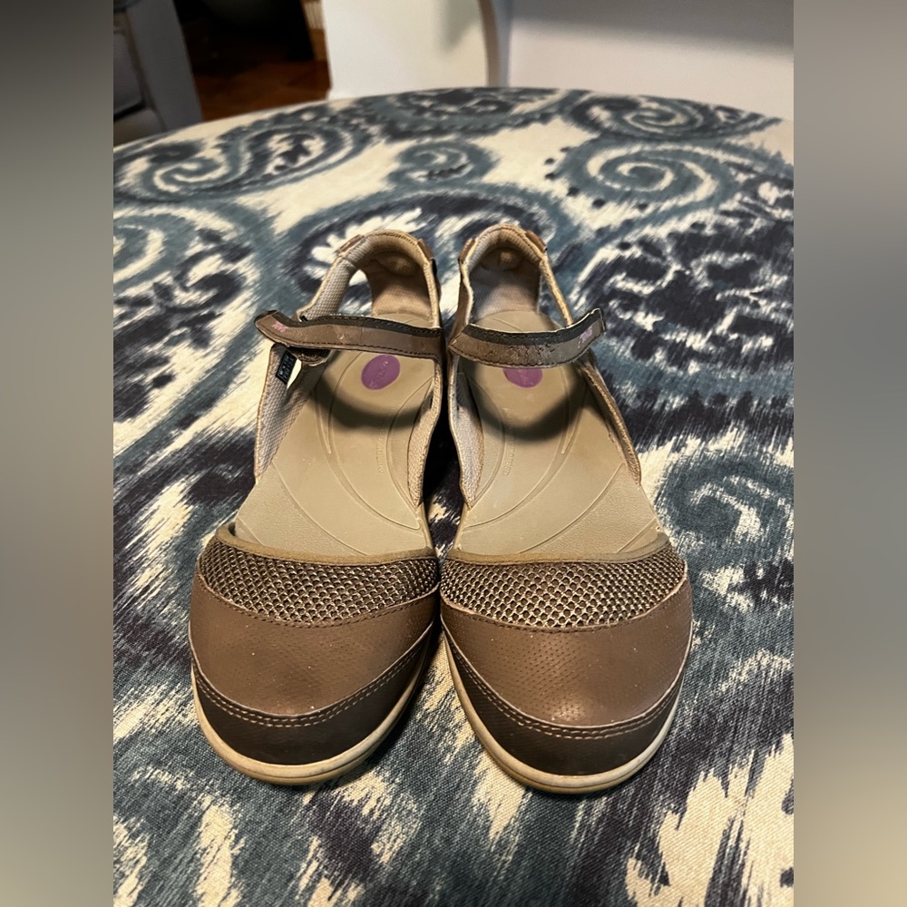 TEVA Size 10 Pasas Mary Jane shoes with rugged soles